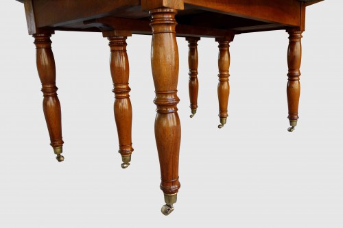 18th century - Large table with 6 Jacob Jacob walnut legs from Isère, Directoire period