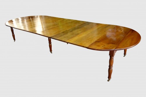 Large table with 6 Jacob Jacob walnut legs from Isère, Directoire period - Directoire