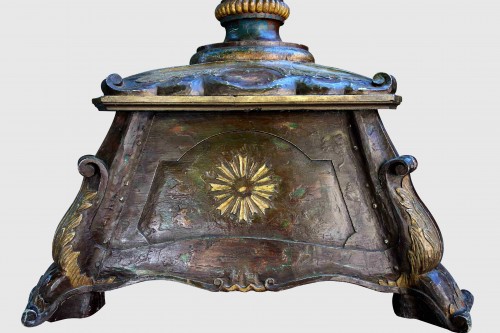 Important lectern with golden eagle and polychrome, eighteenth - 