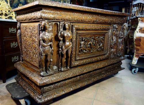 Large chest of the Second Renaissance with allegories of the four seasons - 