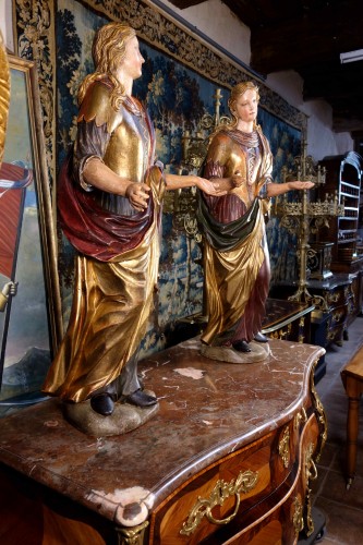 18th century - Pair of Venetian maids in polychrome and gilded wood