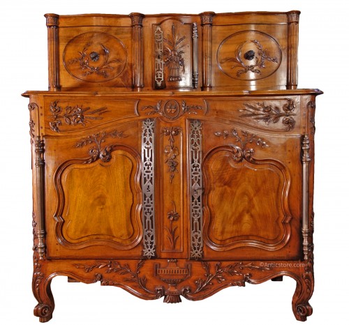 Provencal Arles sideboard in walnut, 18th century