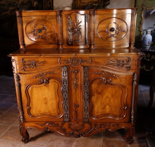 Provencal Arles sideboard in walnut, 18th century - 