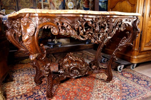 Console Louis XV en bois de chêne et marbre brèche d’Alep - Louis XV