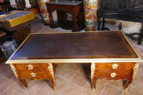 Furniture  - Large desk &quot;Face to Face&quot; in floral marquetry opening with 9 drawers