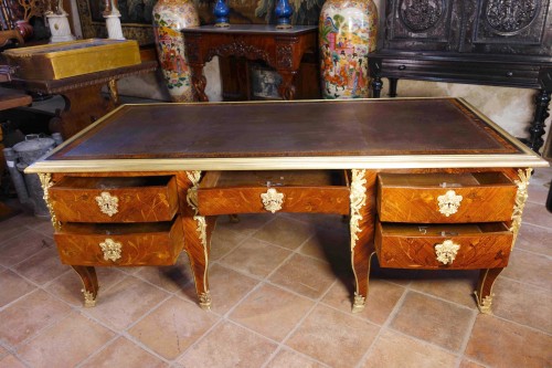 Napoléon III - Large desk &quot;Face to Face&quot; in floral marquetry opening with 9 drawers