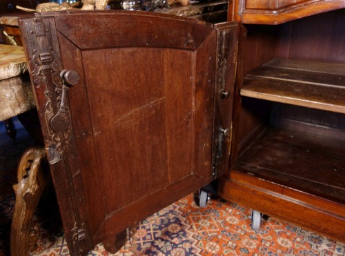 French Regence - Hunting buffet in solid mahogany,  port work