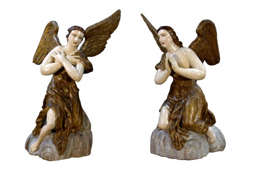Paire d’anges en bois polychromé