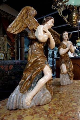 18th century - Pair of polychrome wooden angels