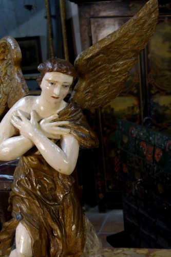 Antiquités - Paire d’anges en bois polychromé