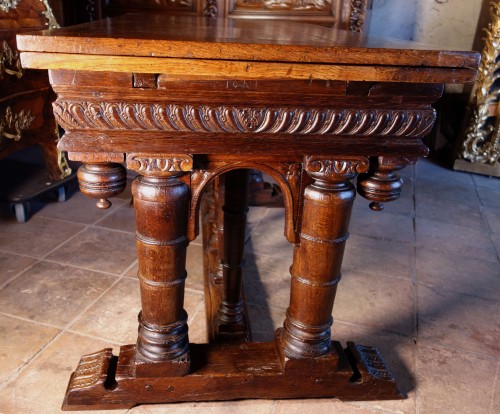 Antiquités - Table « en portique » de la seconde Renaissance, d’après du Cerceau