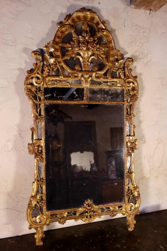 Grand miroir provençal de Beaucaire à pare closes en bois doré - Méounes Antiquités
