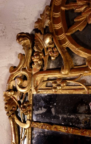 Antiquités - Grand miroir provençal de Beaucaire à pare closes en bois doré