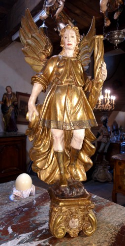 Large pair of torchiere angels in gilded wood, - 