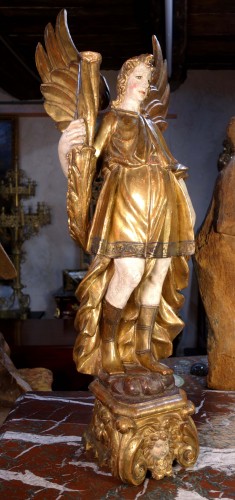 Large pair of torchiere angels in gilded wood, - 