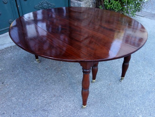 Furniture  - Large Empire mahogany banquet table, 6 meters