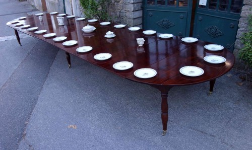 Antiquités - Important Empire mahogany banquet table, 6 meters