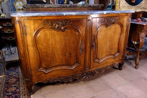 Furniture  - 18th century French Provencal presentation buffet