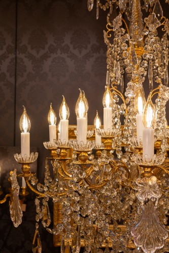 XIXe siècle - Baccarat - Lustre à 24 lumières en bronze ciselé et doré vers 1880