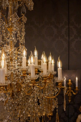  - Baccarat - Lustre à 24 lumières en bronze ciselé et doré vers 1880