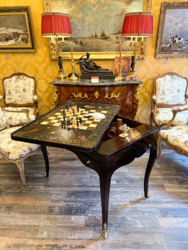 Table à jeux, échecs, dames et Tric-Trac en marqueterie et peinture époque Louis XV - Mobilier Style Louis XV