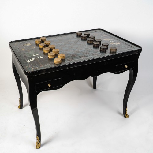 XVIIIe siècle - Table à jeux, échecs, dames et Tric-Trac en marqueterie et peinture époque Louis XV