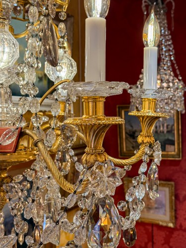 Antiquités - Lustre en bronze ciselé et doré à décor de cristal signé Baccarat