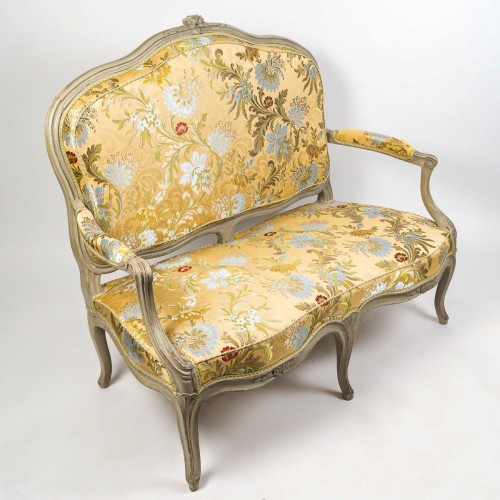 Canapé d’époque Louis XV en hêtre laqué estampillé par Jean-Baptiste Delaunay - Louis XV