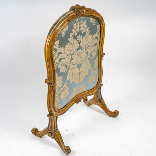 Antiquités - Écran de cheminée en noyer sculpté travail lyonnais d’époque Louis XV vers 1740-1750