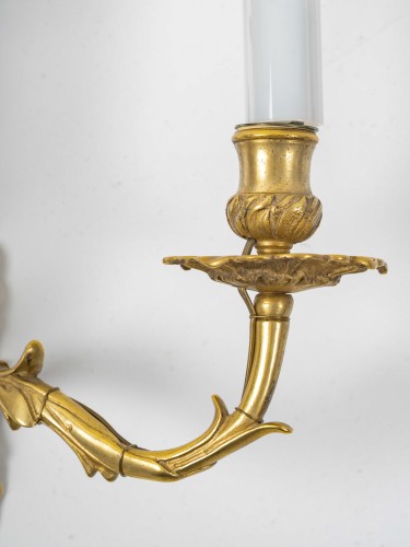 Paire d'appliques d’époque Louis XV en bronze doré au C Couronné vers 1745-1749 - MLD Antiquités
