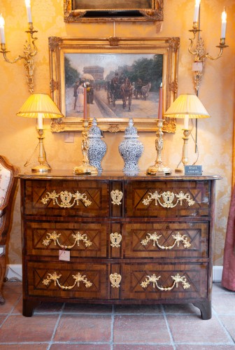 Dauphiné, Louis XIV period Commode with geometric marquetry Circa 1700 - Furniture Style Louis XIV