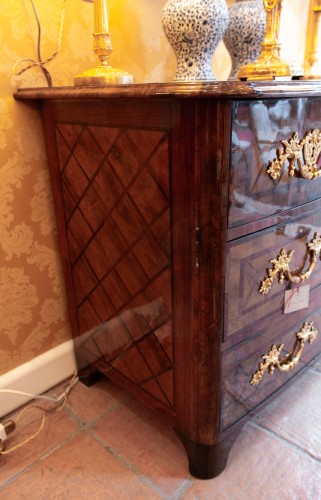 Furniture  - Dauphiné, Louis XIV period Commode with geometric marquetry Circa 1700