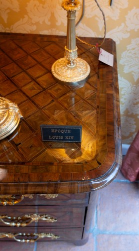 Antiquités - Dauphiné, Louis XIV period Commode with geometric marquetry Circa 1700