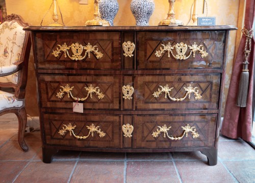 Antiquités - Dauphiné, Louis XIV period Commode with geometric marquetry Circa 1700