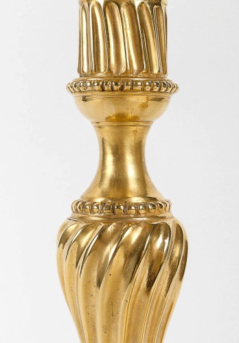 Paire de bougeoirs au Roi d'époque Louis XV montés en Lampes - Louis XV