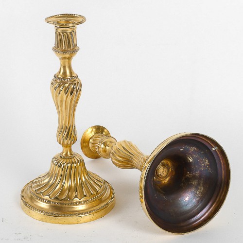 Antiquités - Paire de bougeoirs au Roi d'époque Louis XV montés en Lampes
