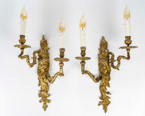 Paire d’appliques dite aux Zéphyrs en bronze ciselé et doré XIXe siècle - Luminaires Style 