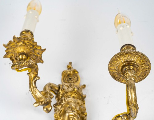 Paire d’appliques dite aux Zéphyrs en bronze ciselé et doré XIXe siècle - MLD Antiquités