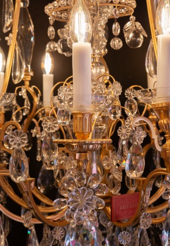 XIXe siècle - Baccarat, lustre de aux pots à feu en bronze doré et cristal taillé