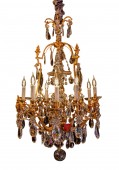 Baccarat, lustre de aux pots à feu en bronze doré et cristal taillé