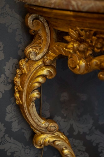 Mobilier Console - Console en bois sculpté et doré à décor Rocaille Italie fin du XVIIIe siècle