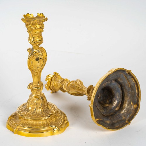 Antiquités - Paire de flambeaux aux papillons en bronze doré d’après Juste-Aurèle Meissonnier 