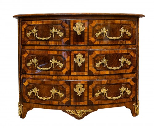 Dauphiné Commode with Heart Marquetry from the Louis XIV Period, circa 1700