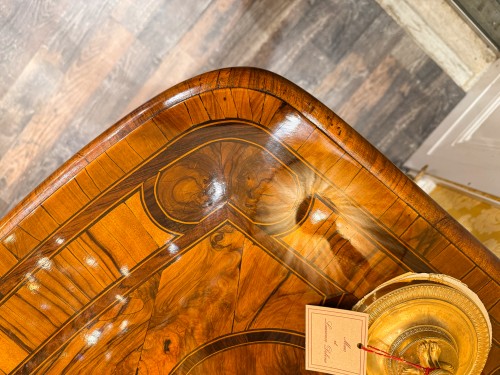 18th century - Dauphiné Commode with Heart Marquetry from the Louis XIV Period, circa 1700