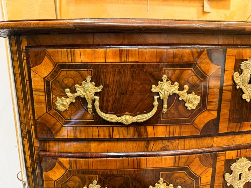 Antiquités - Dauphiné Commode with Heart Marquetry from the Louis XIV Period, circa 1700