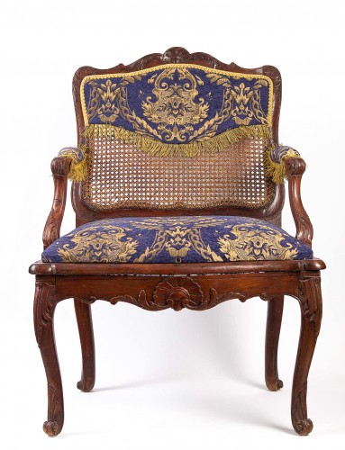 French Regence Period Molded and Carved Wood Cane-Back Armchair circa 1720 - Seating Style French Regence