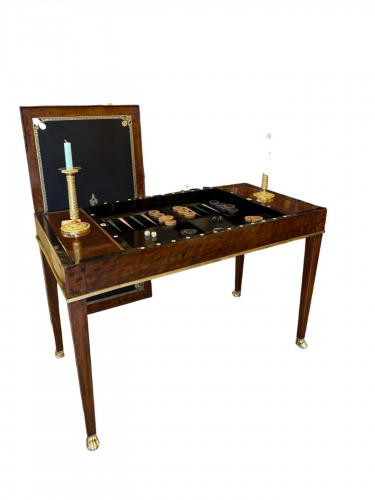 Martin-Guillaume Biennais Au Singe Violet - Table Tric-Trac en acajou moucheté époque Empire