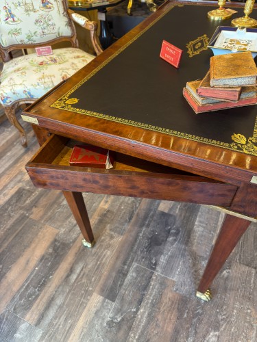 Martin-Guillaume Biennais Au Singe Violet - Table Tric-Trac en acajou moucheté époque Empire - MLD Antiquités