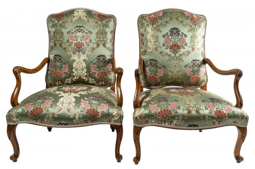 Pair of Large and Low Walnut Armchairs, French Regence Period circa 1720