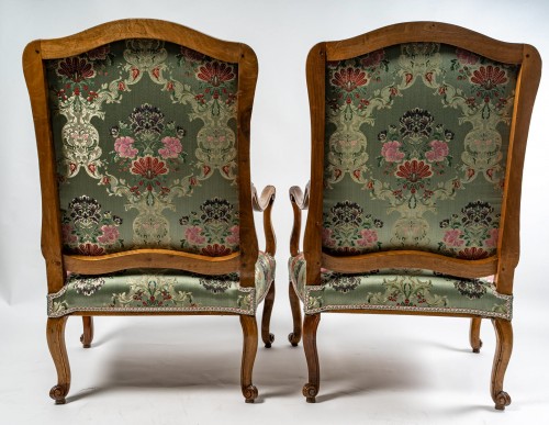 Pair of Large and Low Walnut Armchairs, French Regence Period circa 1720 - 